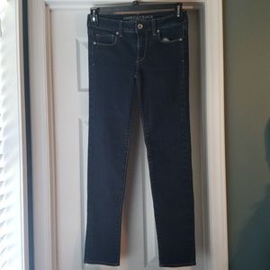 American Eagle Super Stretch Skinny Jeans. Size 4.